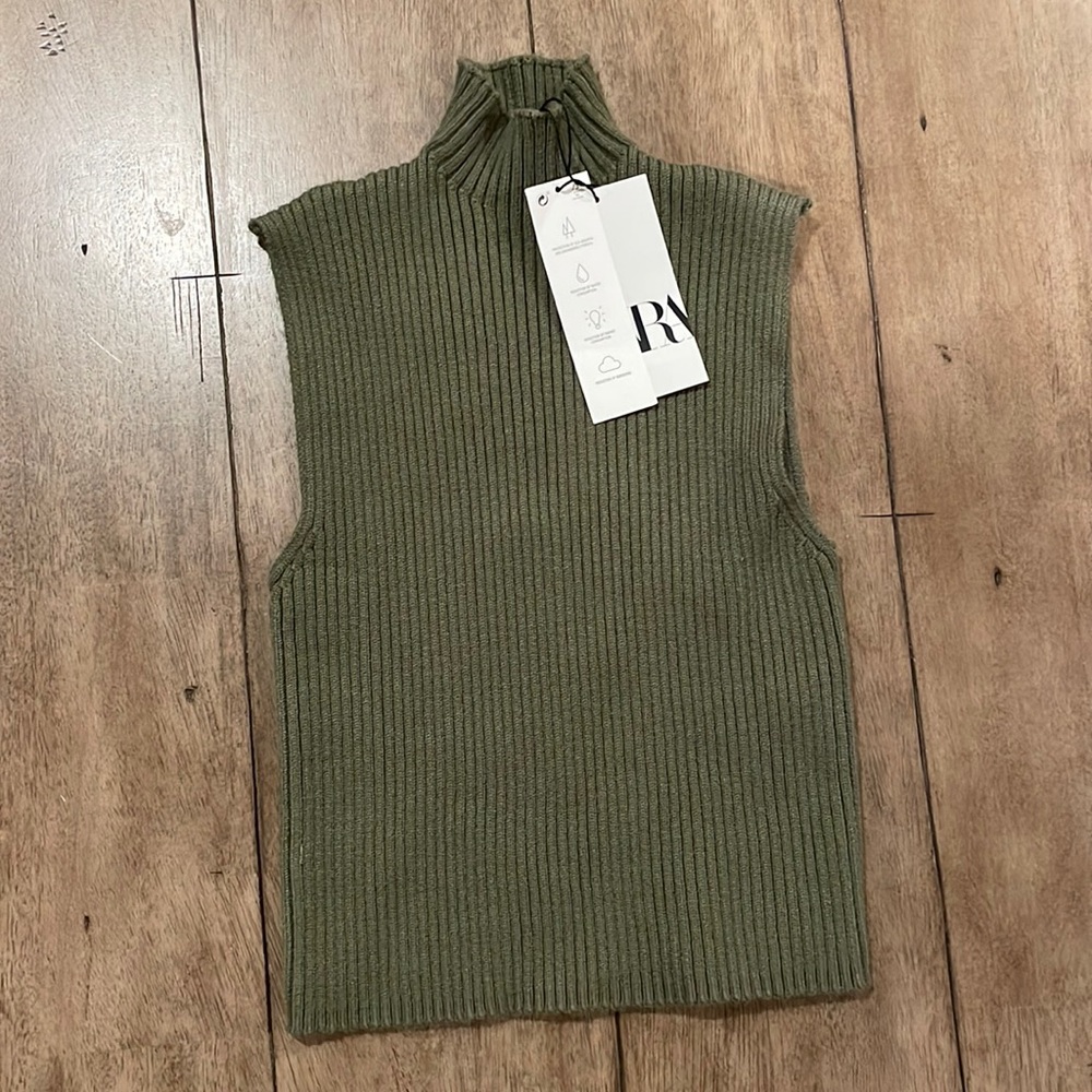 NWT - Zara Knit turtleneck sleeveless top